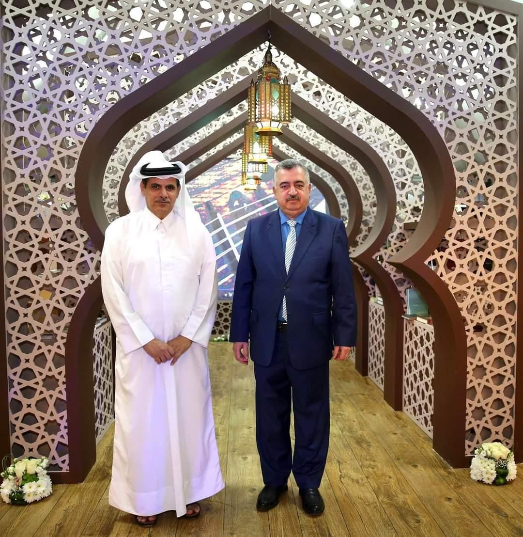 السفير البرزنجي يجري جولة في معرض رمضان للكتاب 2022