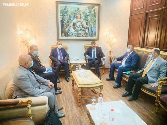 وزير الثقافه والسياحه والاثار (د. حسن ناظم) يزور دائره قصر المؤتمرات..