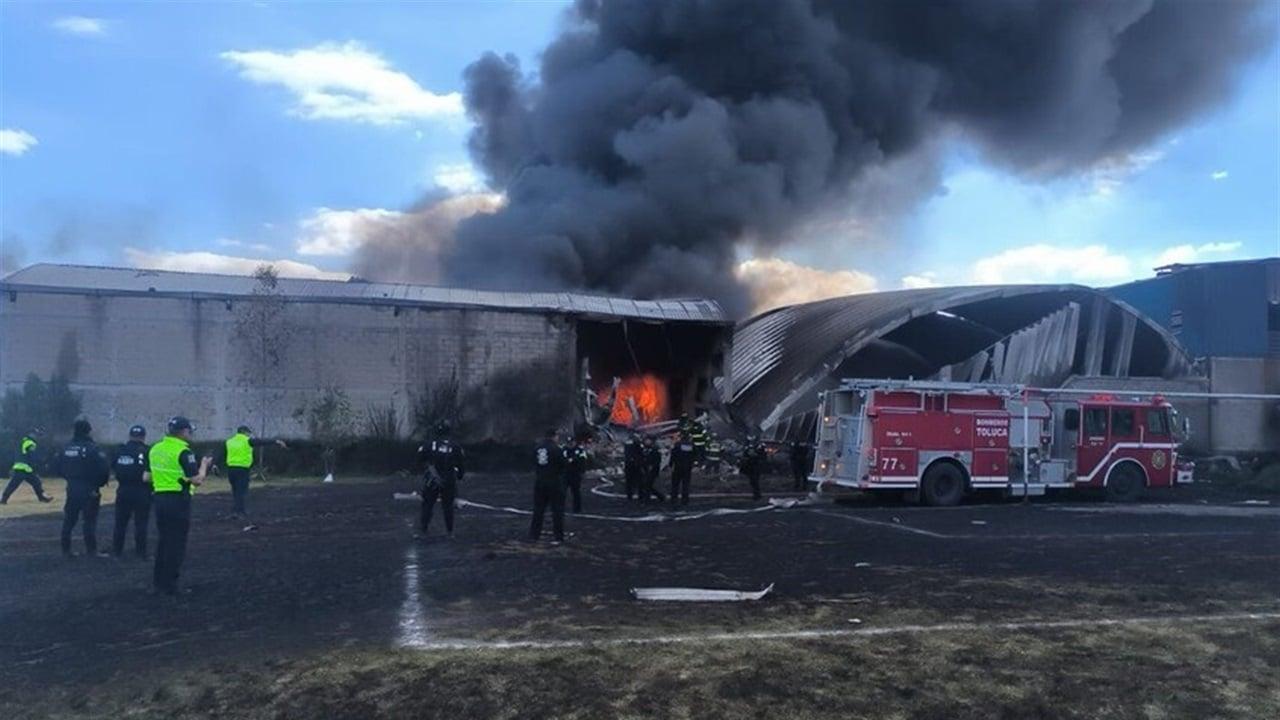 المكسيك.. تحطم طائرة قبل هبوطها في مطار تولوكا