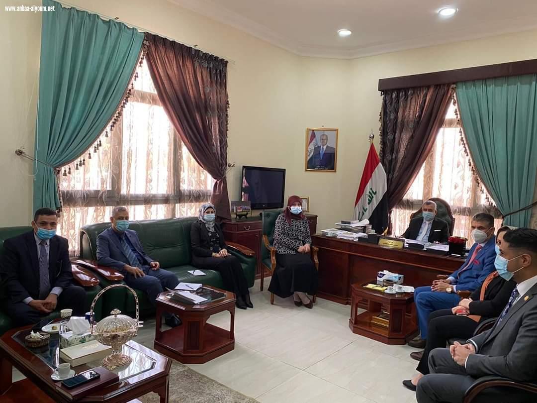 السفير عمر البرزنجي يجتمع بكادر سفارة جمهورية العراق لدى دولة قطر لتهنئتهم بعيد الاضحى المبارك