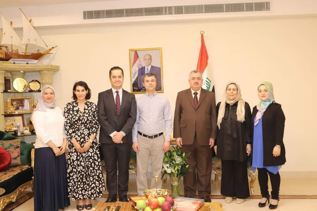 السفير عمر البرزنجي يستقبل رئيس وأعضاء ملتقى النخبة الثقافي (ديدارى پێشڕەوى كەلتورى )