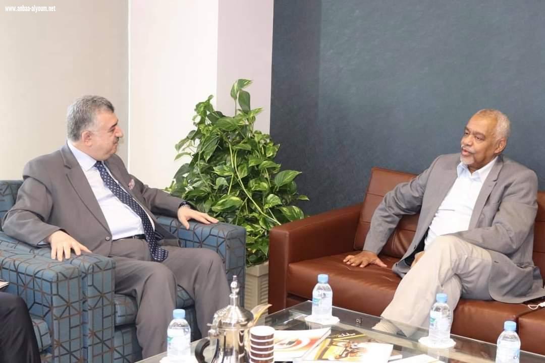 السفير عمر البرزنجي يلتقي مع رئيس معهد الدوحة للدراسات العليا