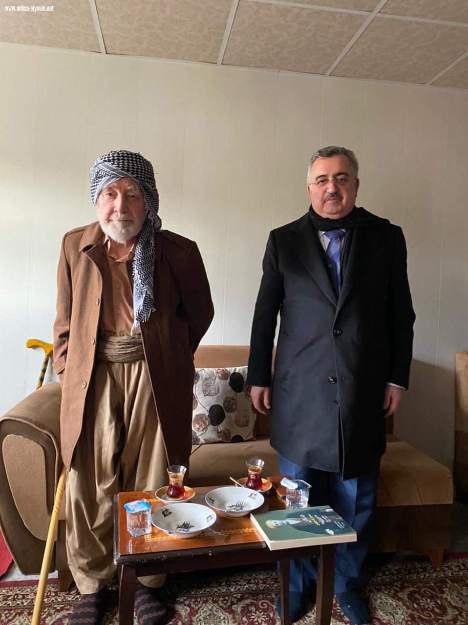 السفير عمر البرزنجي ضمن جولته في مدينة كركوك يزور سماحة السيد الشيخ عبدالرحمن ابن الشيخ عزالدين كاني چناري البرزنجي