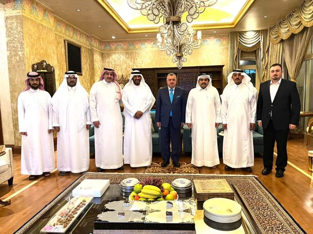 السفير عمر البرزنجي  يلبي دعوة عشاء من قبل الشيخ حمد بن صالح قمرة في العاصمة القطرية الدوحة