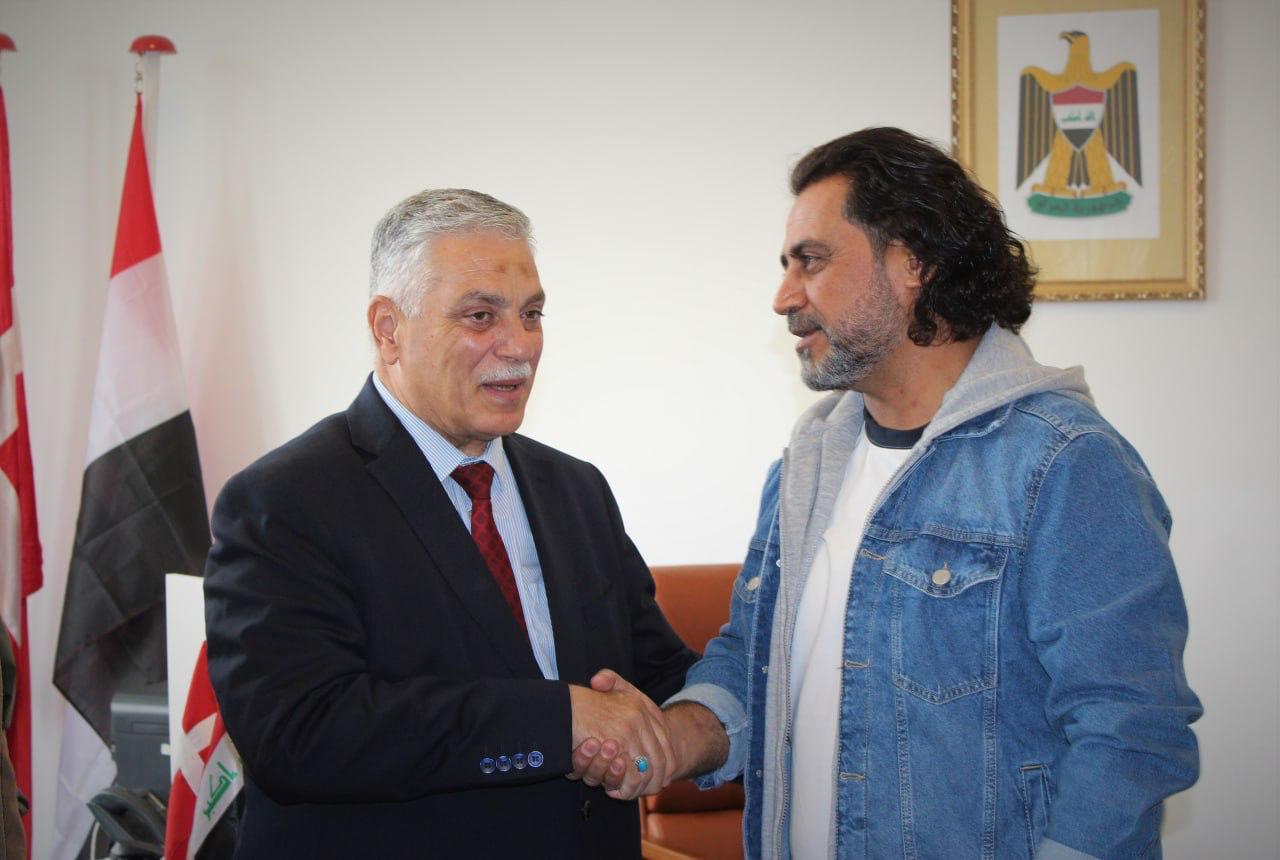رئيس بعثة العراق في  الدنمارك يستقبل السيد هشام الذهبي مؤسس البيت العراقي للإبداع