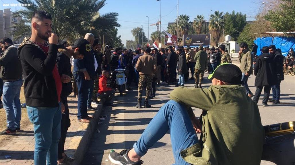 قوة امنية تفرق تظاهرة لمنتسبي الحشد من المفسوخة عقودهم في الجادرية