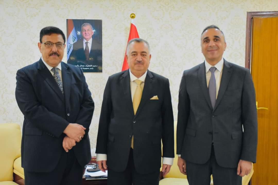 الوكيل البرزنجي يستقبل سفير جمهورية العراق (السابق) لدى استراليا