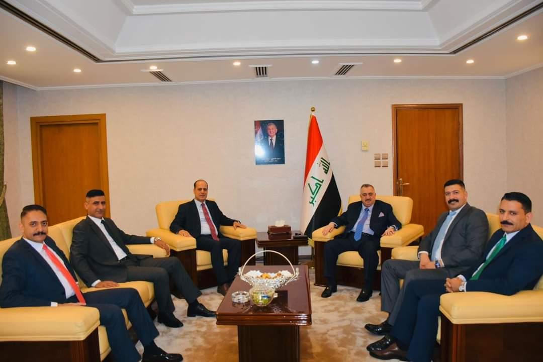 الوكيل البرزنجي يستقبل المهنئين من مكتب التصاريح الأمنية في وزارة الخارجية بمناسبة عيد الأضحى