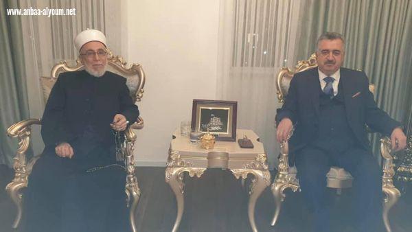 السفير عمر البرزنجي يستقبل عضوي مجلس النواب السابقين الشيخ الدكتور عزير الهورامي والمحامي بكر حمه صديق