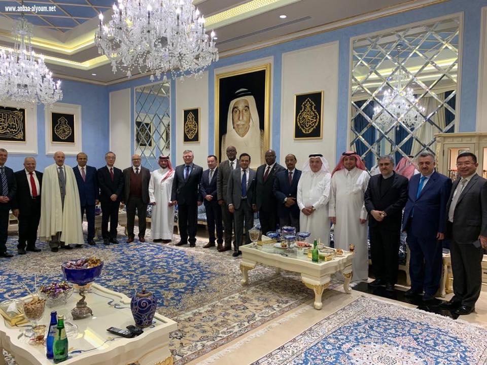 السفير البرزنجي يلبي دعوة عشاء من قبل السيد رئيس ادارة المراسم في وزارة الخارجية القطرية