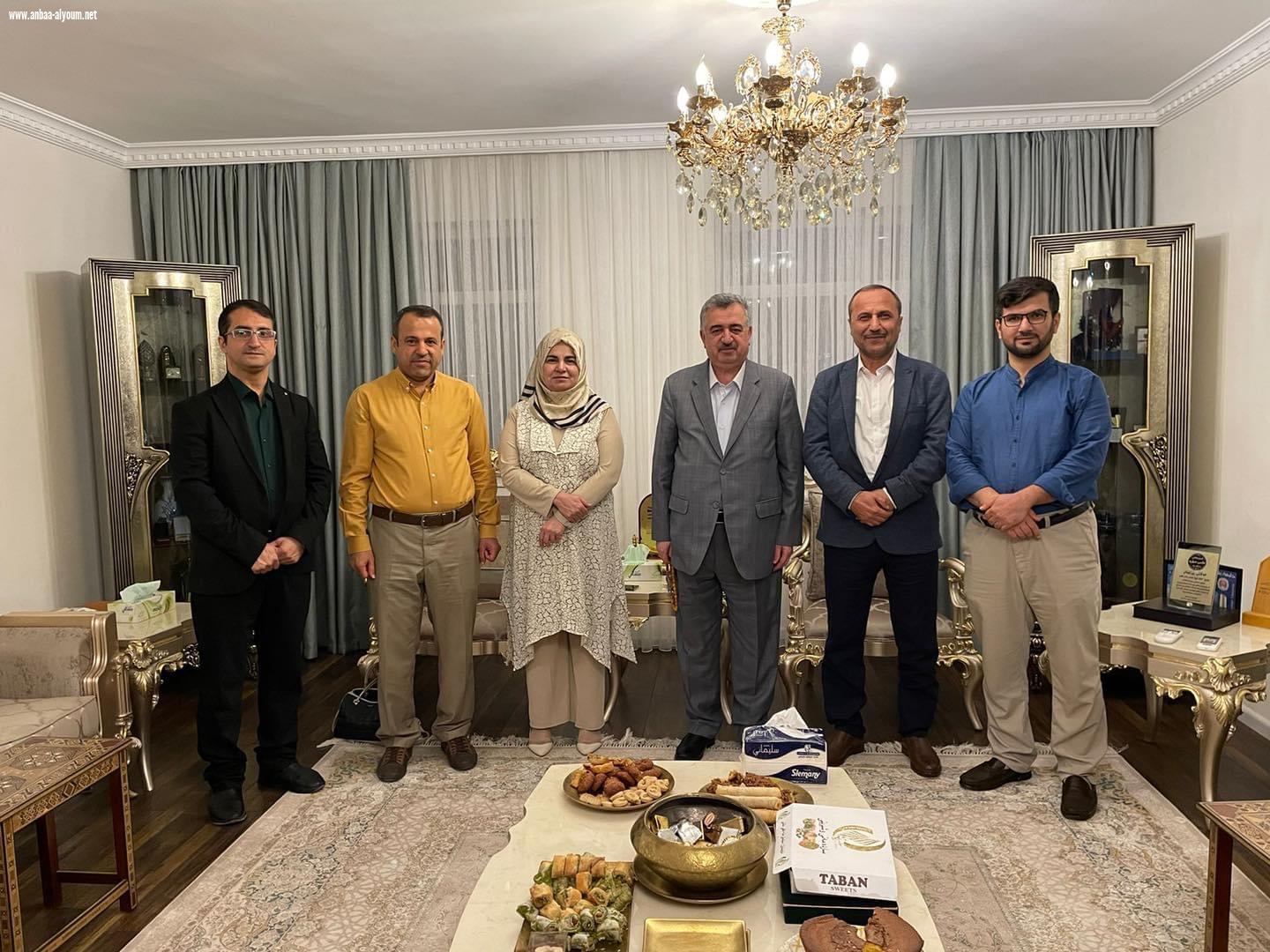 سفیر جمهوریة العراق في قطر عمر البرزنجي يستقبل وفدا من منظمة فورسایت .