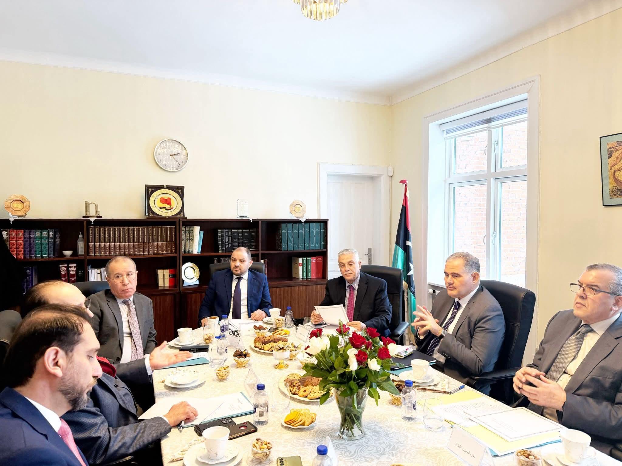 رئيس بعثة العراق في الدنمارك يحضر لقاء سفراء العرب في مقر سفارة دولة ليبيا. 