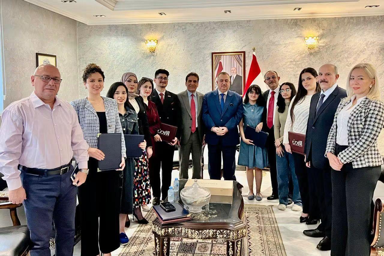 سفير جمهورية العراق لدى المملكة الأردنية الهاشمية يستقبل عدداً من الطلبة العراقيين المتفوقين الدارسين في الجامعات الأردنية