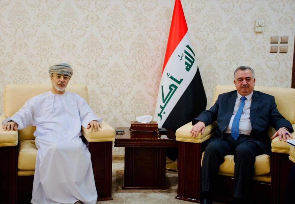 وكيل وزارة الخارجية للشؤون متعددة الأطراف والشؤون القانونية يستقبل سفير سلطنة عُمان لدى جمهورية العراق 