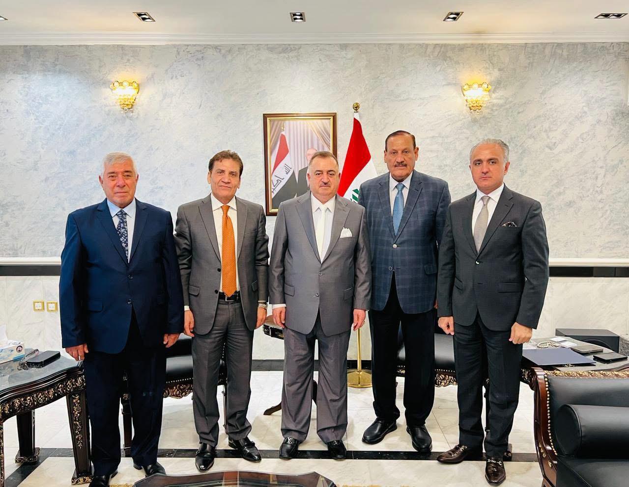 سفير جمهورية العراق لدى المملكة الأردنية الهاشمية يستقبل عددًا من الأكاديميين العراقيين في الأردن رفقة الملحق الثقافي العراقي