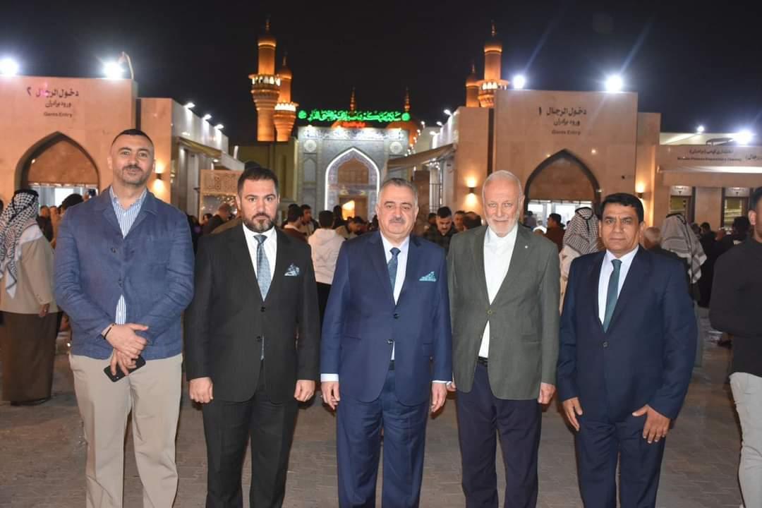 الوكيل البرزنجي يؤدي مراسم الزيارة لمرقد الإمامين الجواديَن (عليهما السلام)