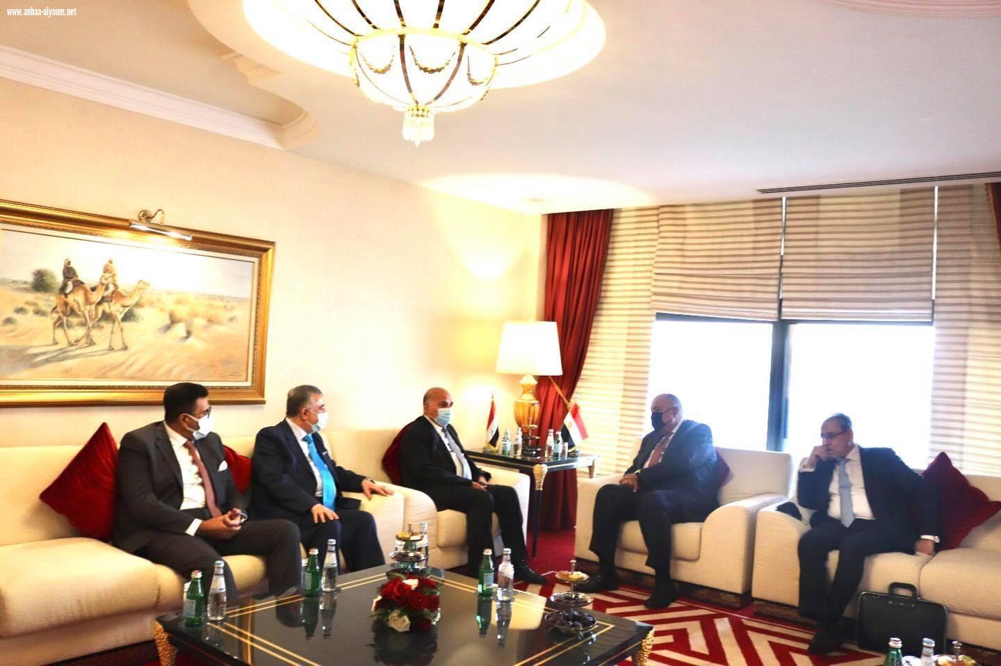 وزير الخارجيَّة من الدوحة : يدعو دول الجوار العراقيّ لعقد حوار في بغداد لتقريب وجهات النظر وتعزيز آلية الحوار لحل جميع القضايا التي تهم المنطقة