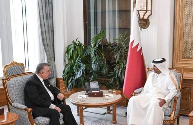 معالي الشيخ رئيس مجلس الوزراء وزير الداخلية يستقبل السفير البرزنجي للسلام على معاليه بمناسبة انتهاء مهام اعماله في دولة قطر