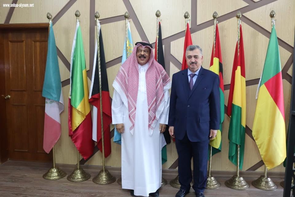 السيد المدير التنفيذي للتحاف العالمي للاراضي الجافة سعادة السفير بدر الدفع يستقبل سفير جمهورية العراق في قطر عمر البرزنجي