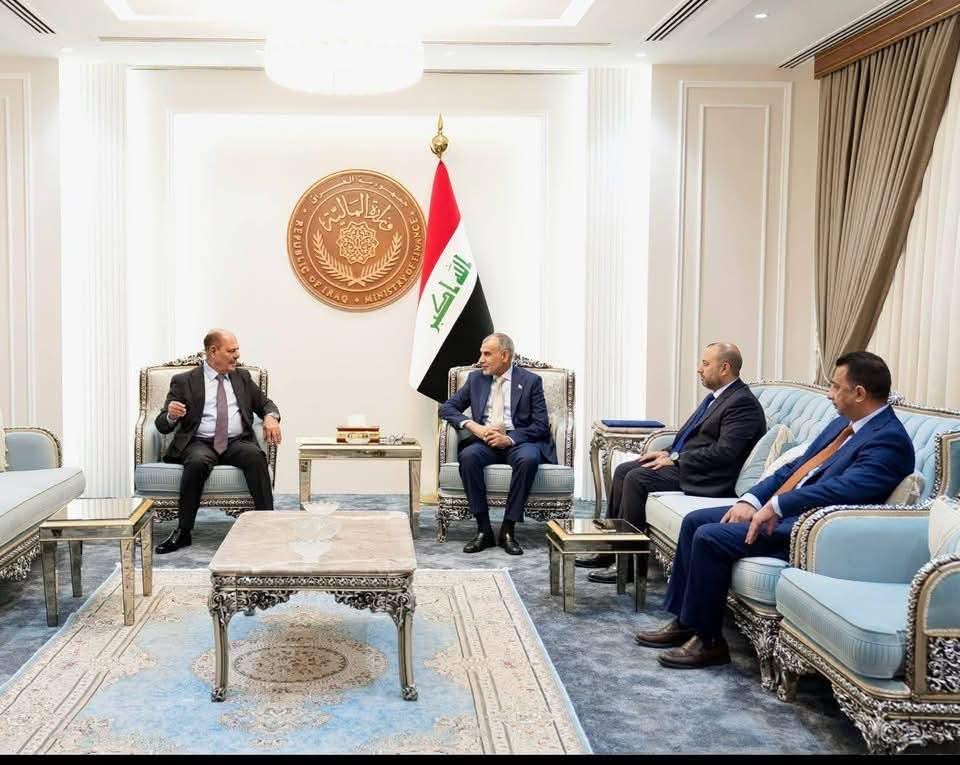 وزير المالية يلتقي رئيس اتحاد الصحفيين العرب