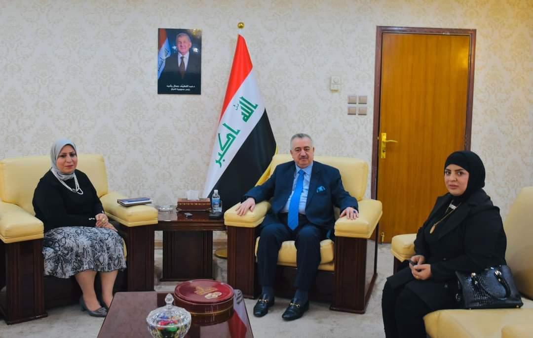 وكيل وزارة الخارجية عمر البرزنجي يستقبل مسؤولة التنظيم النسوي لتيار الفراتين