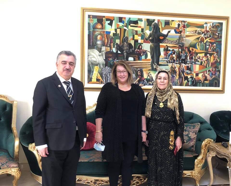 السفير عمر البرزنجي يستقبل السفيرة جريتا هولتز/ القائم بالاعمال بالانابة لسفارة الولايات المتحده الامريكيه لدى دولة قطر الشقيقة