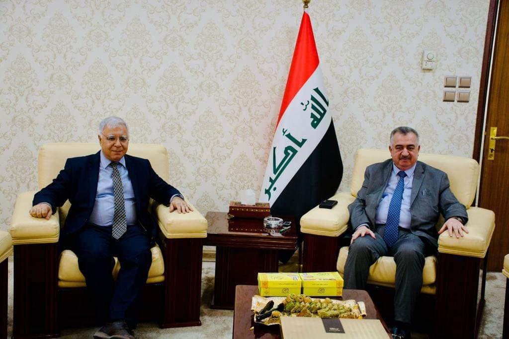  الوكيل البرزنجي يستقبل السفير المتقاعد الدكتور فريد ياسين
