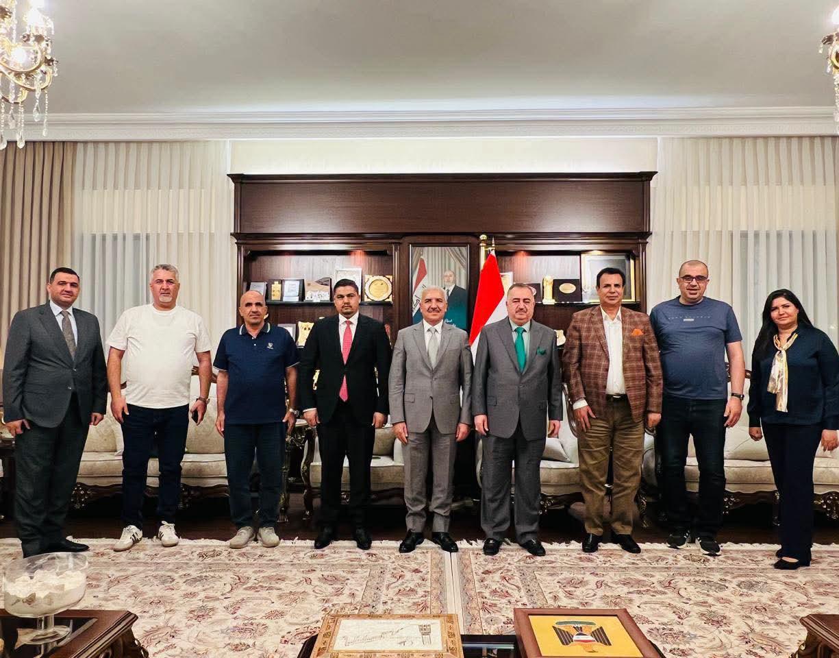 سفير جمهورية العراق لدى المملكة الأردنية الهاشمية يستقبل وفدًا عراقيًا يزور المملكة بمهمةٍ رسمية
