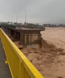 اعلن المركز الوطني لإدارة الموارد المائية، اليوم السبت، ان موجة الأمطار والسيول الاخيرة عززت المخزون المائي للعراق بأكثر من ثلاثة أرباع المليار متر مكعب.  وقال مدير عام المركز علي راضي المحمداوي، في بيان إن “وزارة الموارد المائية نجحت في إدارة الموجة الأخ