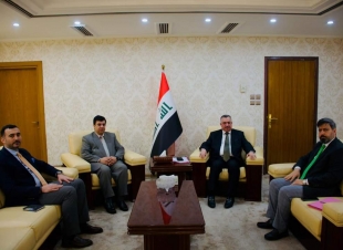 وكيل وزارة الخارجية للشؤون متعددة الأطراف والشؤون القانونية يستقبل السفير البا كستاني لدى العراق