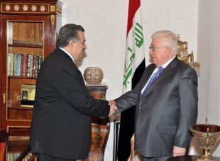 فخامة رئيس الجمهورية السابق الدكتور فؤاد معصوم يعزي السفير عمر البرزنجي بمكالمة هاتفية