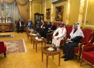 السفير عمر البرزنجي يلبي دعوة عشاء من قبل سعادة الشيخ حمد بن عبدالعزيز العطية