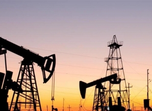 كورونا يهوي بأسعار النفط إلى أدنى مستوى لها منذ أربعة أعوام
