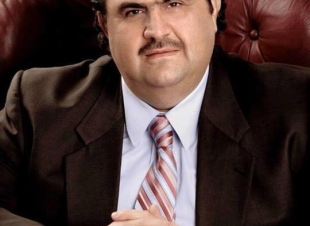 السفير عمر البرزنجي يجدد تقديم التعازي الى حضرة الدكتور الشيخ نهرو و يشيد باختياره رئيسا للطريقة القادرية الكسنزانية العلية