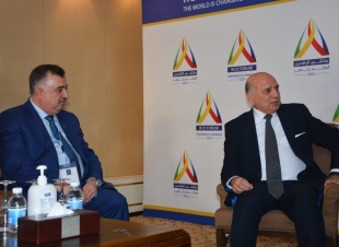 معالي وزير الخارجية يُجري لقاءً خاصًا في ملتقى الرافدين للحوار