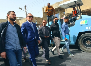 المعمار علاء معن يشرف اعمال تطوير المحلات ٨٠٣ و٨٠٧ و ٨١٧ ويعلن فتح الازقة المغلقة ورفع الكتل الكونكريتية في حي العامل ضمن قاطع بلدية الرشيد