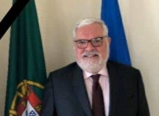 السفير عمر البرزنجي يعبر عن حزنه الشديد بوفاة سفير البرتغال لدى دولة قطر السفير ريكاردو براكانا.