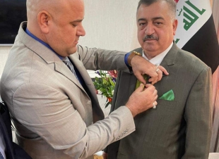 الوكيل البرزنجي يستقبل عددًا من السادة المهنئين، ويُقلَد وسام الفخر العراقي