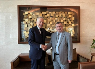 وكيل وزارة الخارجية عمر البرزنجي يلتقي بالسيد سالار مصطفى ملاحكيم في مدينة السليمانية