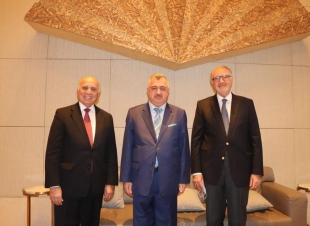 معالي وزير الخارجية ومعالي وزير المالية يودعهما السفير البرزنجي بعد انتهاء زيارتهما الرسمية الى دولة قطر