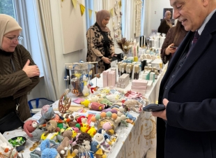 رئيس بعثة جمهورية العراق لدى الدنمارك يحضر سوق رمضان السنوي الخامس