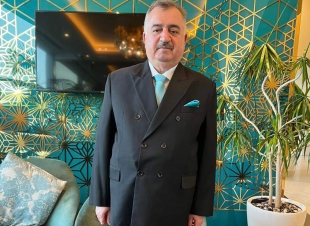 وكيل وزارة الخارجية السفير عمر البرزنجي  يتوجه من الرياض الى المدينة المنورة لزيارة الرسول الكريم فخر الكائنات صلى الله عليه وآله وصحبه وسلم