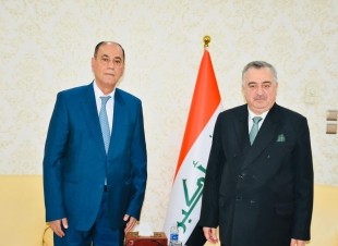 الوكيل البرزنجي يستقبل أحد وجوه الجالية العراقية في رومانيا (الدكتور مكي مجيد)
