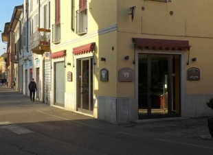 فيروس كورونا يضرب إيطاليا.. غلق مدارس ومقاهي