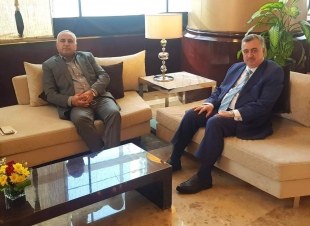 السفير البرزنجي يستقبل وفداً نيابياً رفيع المستوى برئاسة السيد رئيس لجنة العلاقات الخارجية