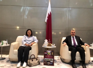 السيدة الاولى تعزي السفير عمر البرزنجي بمكالمة هاتفية