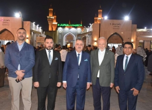 الوكيل البرزنجي يؤدي مراسم الزيارة لمرقد الإمامين الجواديَن (عليهما السلام)