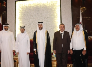 السفير البرزنجي يشارك عائلة الدرويش افراحهم