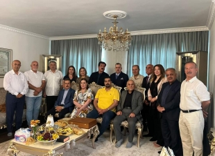 الوكيل البرزنجي يستقبل وفدًا من حركة السلام في السليمانية