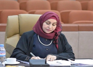 نائبة تكشف بالوثائق مخالفات مرشحة العمل وتؤكد: زوجها خسر البلد ١٥ مليون دولار